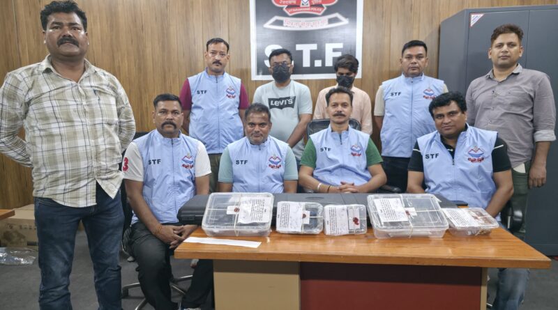 फर्जी हथियार लाइसेंस रैकेट पर STF का बड़ा एक्शन, 2 गिरफ्तार, कई अवैध हथियार बरामद