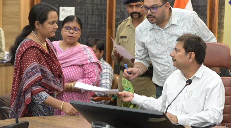 समाधान दिवस बना उम्मीद की किरण, 4 गंभीर बीमार बच्चों का होगा मुफ्त इलाज
