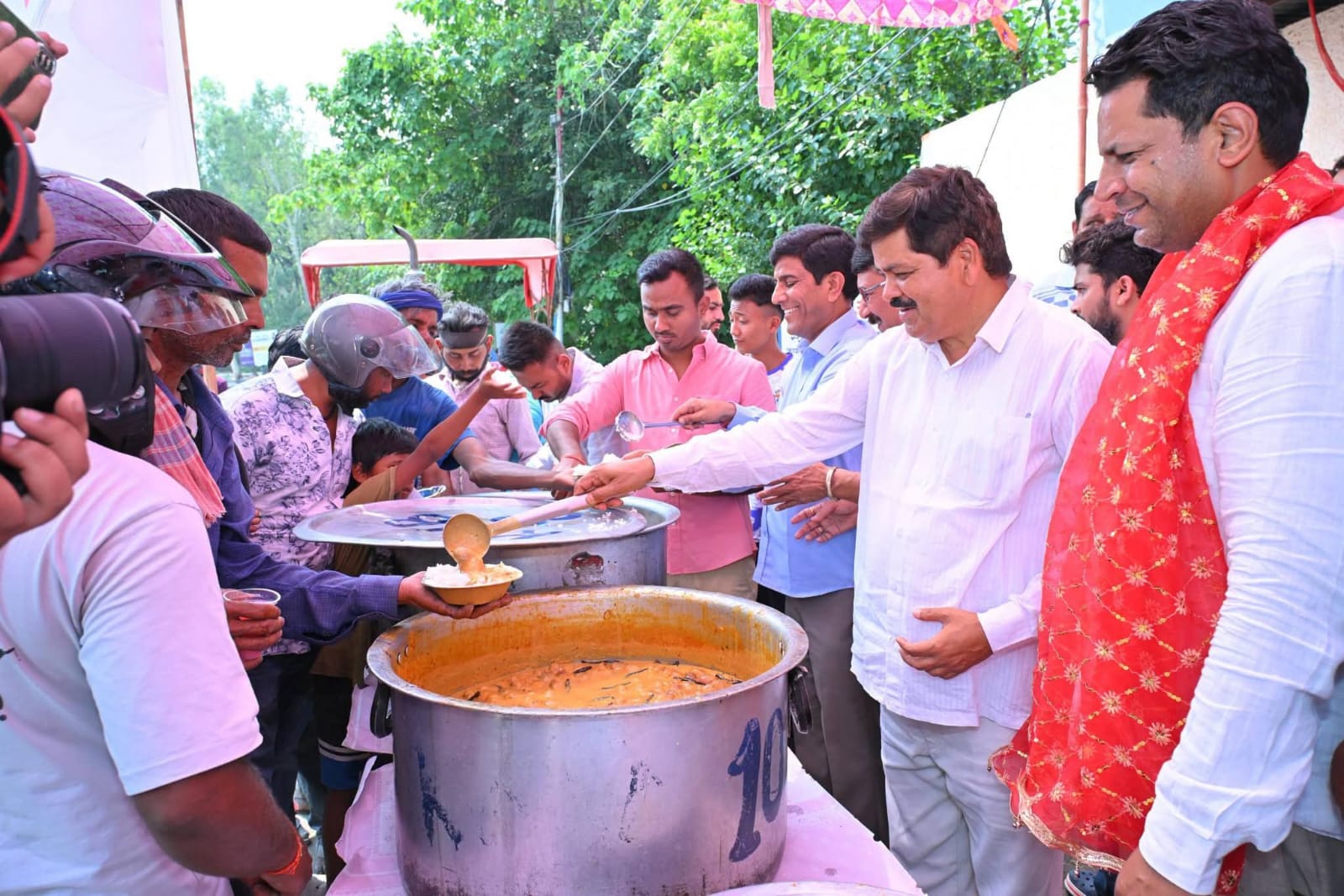 राहुल गांधी के जन्मदिवस पर रायपुर विधानसभा में सद्भावना एवं जनकल्याण भंडारे का आयोजन