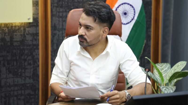 शिकायतों के हॉटस्पॉट चिन्हित होंगे, लापरवाह अधिकारियों पर गिरेगी गाज: डीएम