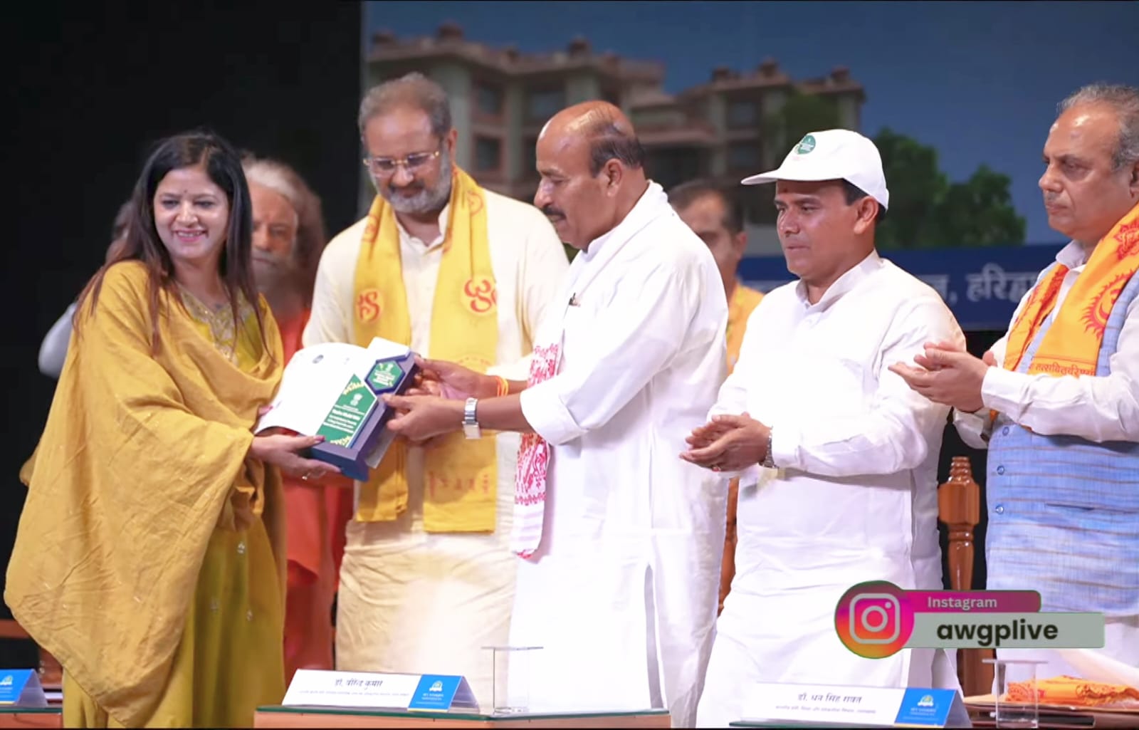 उत्तराखंड की नौनी सोसाइटी की अध्यक्ष नलिनी गोसाईं को मिला ‘नशा मुक्ति मित्र’ सम्मान
