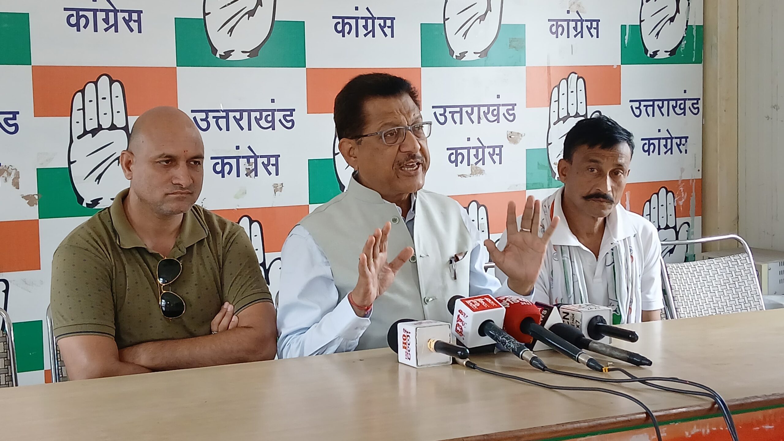 बद्री-केदार मंदिरों में चढ़ावे में अनियमितता के आरोपों पर कांग्रेस ने उठाए सवाल, JPC निगरानी में जांच की मांग