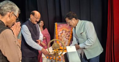 देहरादून में सजी शायरी और कविता की महफ़िल