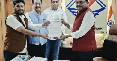 प्रेमनगर पुल विवाद पर कांग्रेस का हल्ला बोल, ध्वस्त सड़कों को लेकर सरकार घिरी