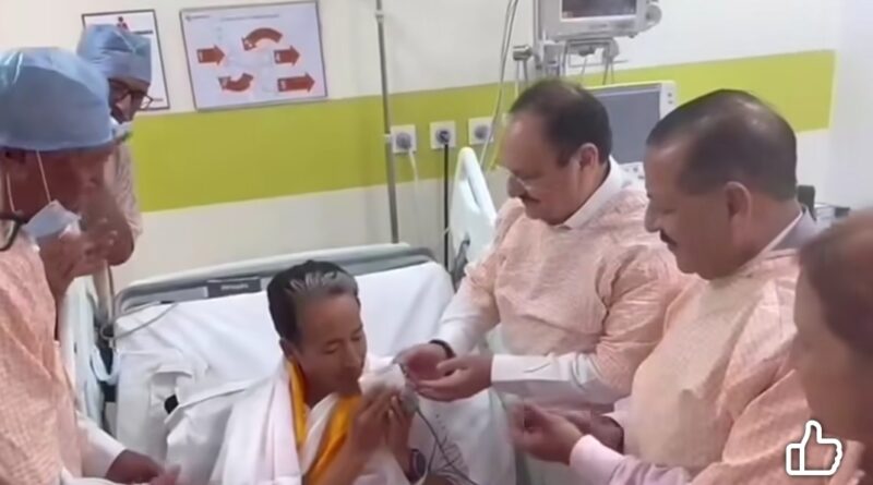 26 दिन बाद खत्म हुई सोनम वांगचुक की भूख हड़ताल, सरकार के आश्वासन पर तोड़ा अनशन
