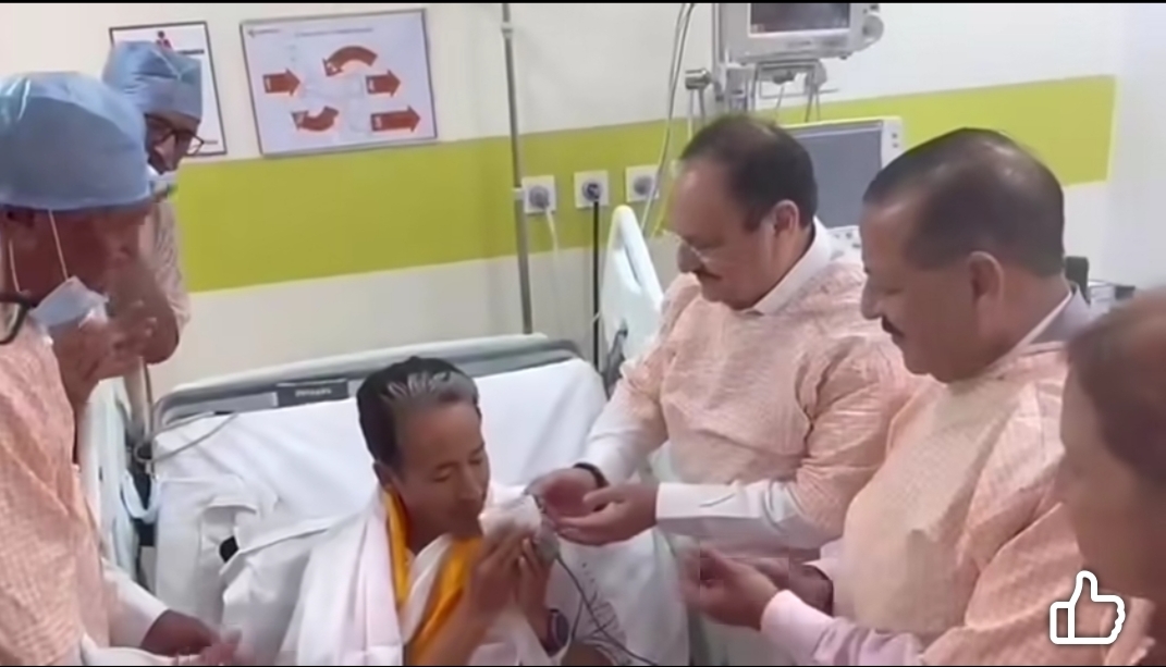 26 दिन बाद खत्म हुई सोनम वांगचुक की भूख हड़ताल, सरकार के आश्वासन पर तोड़ा अनशन