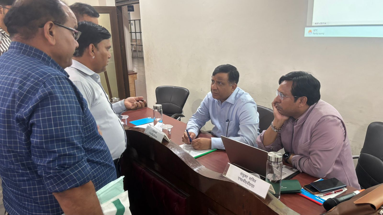 देहरादून महायोजना-2041: दूसरे दिन भी जनता की भागीदारी, सेक्टर-02 के लोगों ने रखे अहम सुझाव