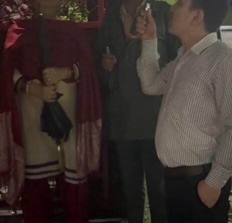 पुश्ता ढहने से मचा हड़कंप, 5 मकान क्षतिग्रस्त; रात में मौके पर पहुंचे डीएम, टला बड़ा हादसा
