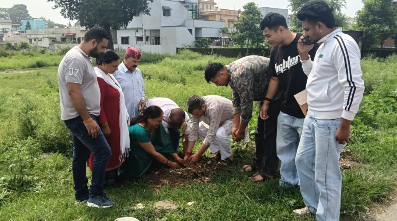 हरेला पर्व पर गढ़वाली कॉलोनी में हुआ पौधारोपण, जनप्रतिनिधियों ने दिया पर्यावरण संरक्षण का संदेश
