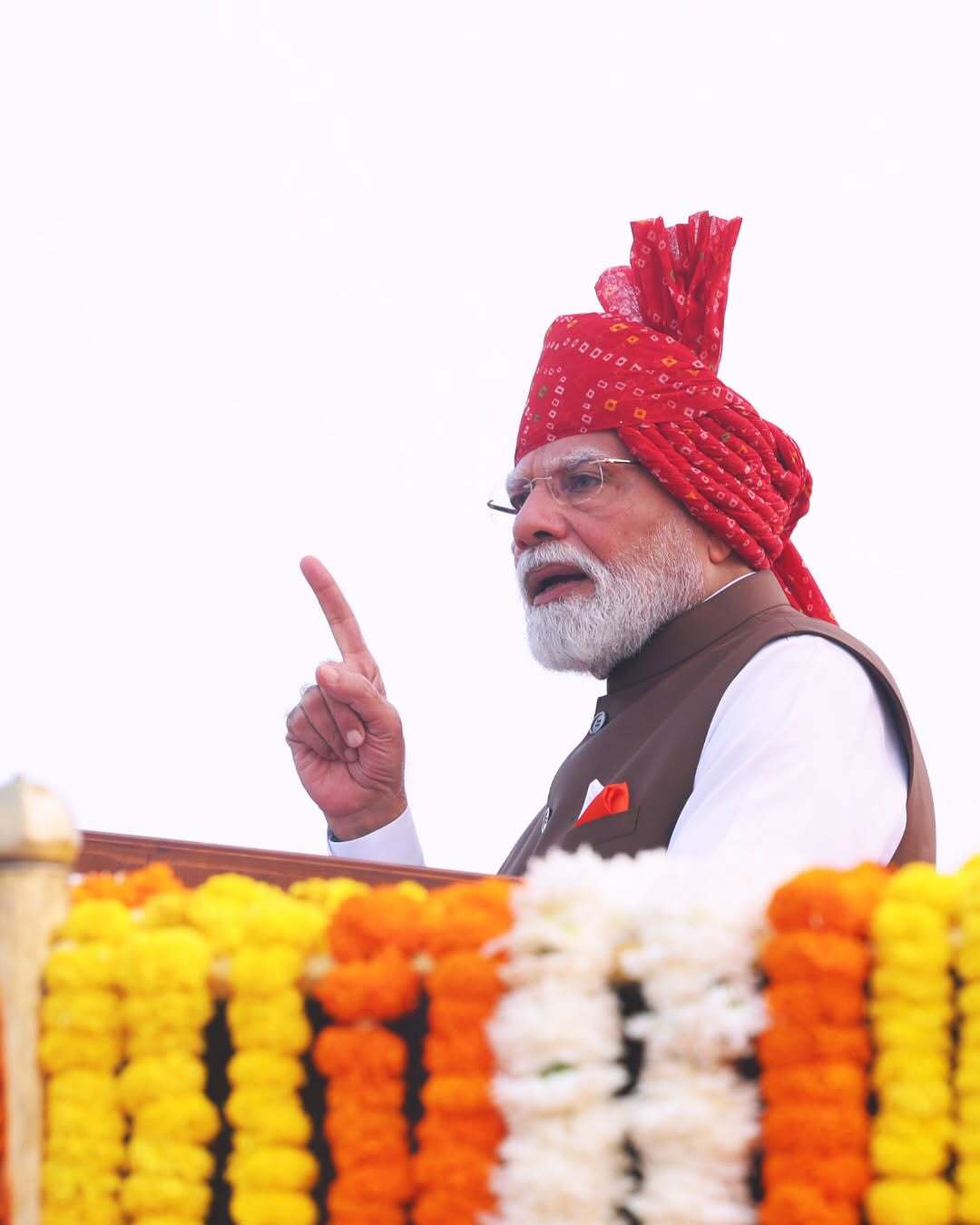 लाल किले पर बदली 80 साल पुरानी परंपरा! ‘वंदे मातरम्’ पहले, ‘जन गण मन’ बाद में- क्यों उठे सवाल?