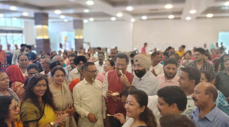 जन्मदिन पर जश्न नहीं, जनसेवा का संकल्प! धस्माना ने रक्तदान शिविर लगाकर रचा नया इतिहास