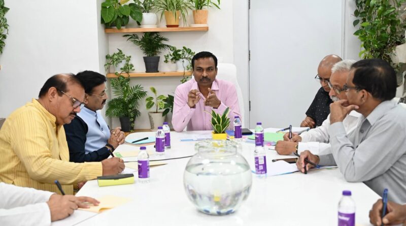 एसआईआर को लेकर राजनीतिक दलों के साथ बैठक, 15 लाख से अधिक नोटिसों पर सुनवाई पूरी