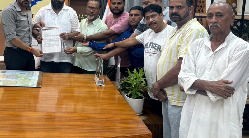 मतदाता पुनरीक्षण पर कांग्रेस का हल्ला, डीएम से मांगी नोटिसधारकों की पूरी सूची