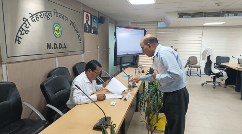 MDDA में जनता की ‘सीधी सुनवाई’! समाधान दिवस में अवैध निर्माण से लेकर नक्शों तक की शिकायतों पर अफसरों ने कसा शिकंजा