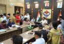 DM के समाधान दिवस में फरियादों की बौछार! 109 शिकायतें सुनीं, बुजुर्ग दादी की पुकार पर तुरंत हरकत में आया प्रशासन