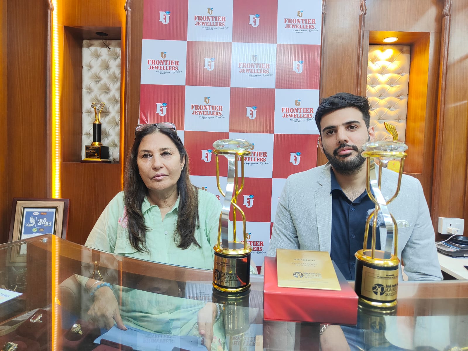 फ्रंटियर ज्वेलर्स एक्सक्लूसिव ने लगातार दूसरे वर्ष जीता राष्ट्रीय पुरस्कार, देहरादून का नाम रोशन