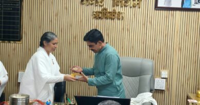 मेयर शंभू पासवान को बांधा रक्षा सूत्र, दिलाई नशामुक्ति और सदाचार की शपथ