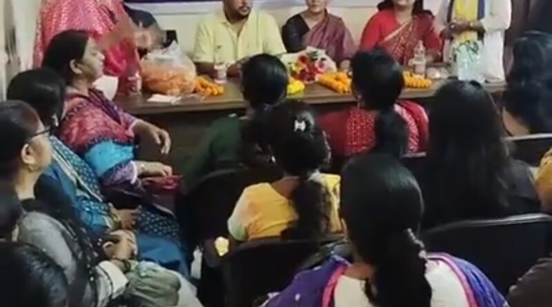 आम आदमी पार्टी ने धूमधाम से मनाया रक्षाबंधन, प्रदेश कार्यालय में महिला कार्यकर्ताओं ने बांधी राखी