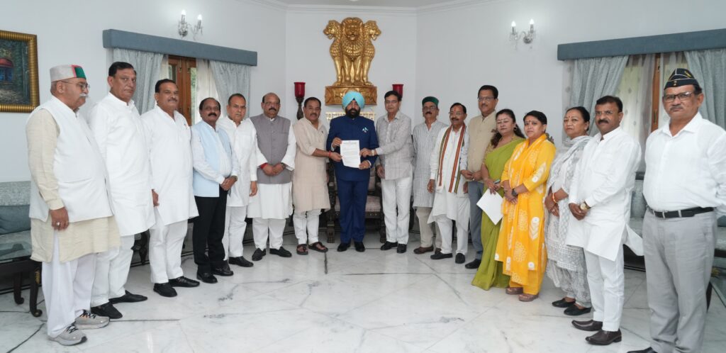 हल्द्वानी ‘शुद्धिकरण यज्ञ’ प्रकरण पर कांग्रेस का सरकार पर हमला, राज्यपाल को सौंपा ज्ञापन