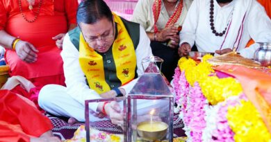 टपकेश्वर महादेव की भव्य शोभायात्रा में शामिल हुए मुख्यमंत्री धामी