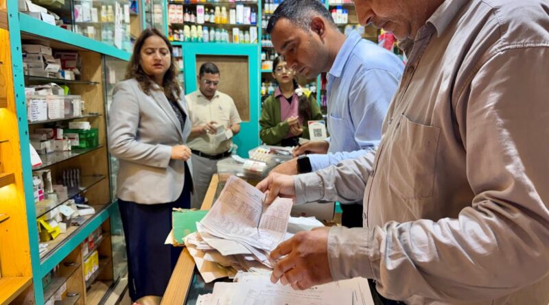 मसूरी में मेडिकल स्टोरों पर संयुक्त औचक निरीक्षण, तीन प्रतिष्ठानों में दवा बिक्री पर रोक