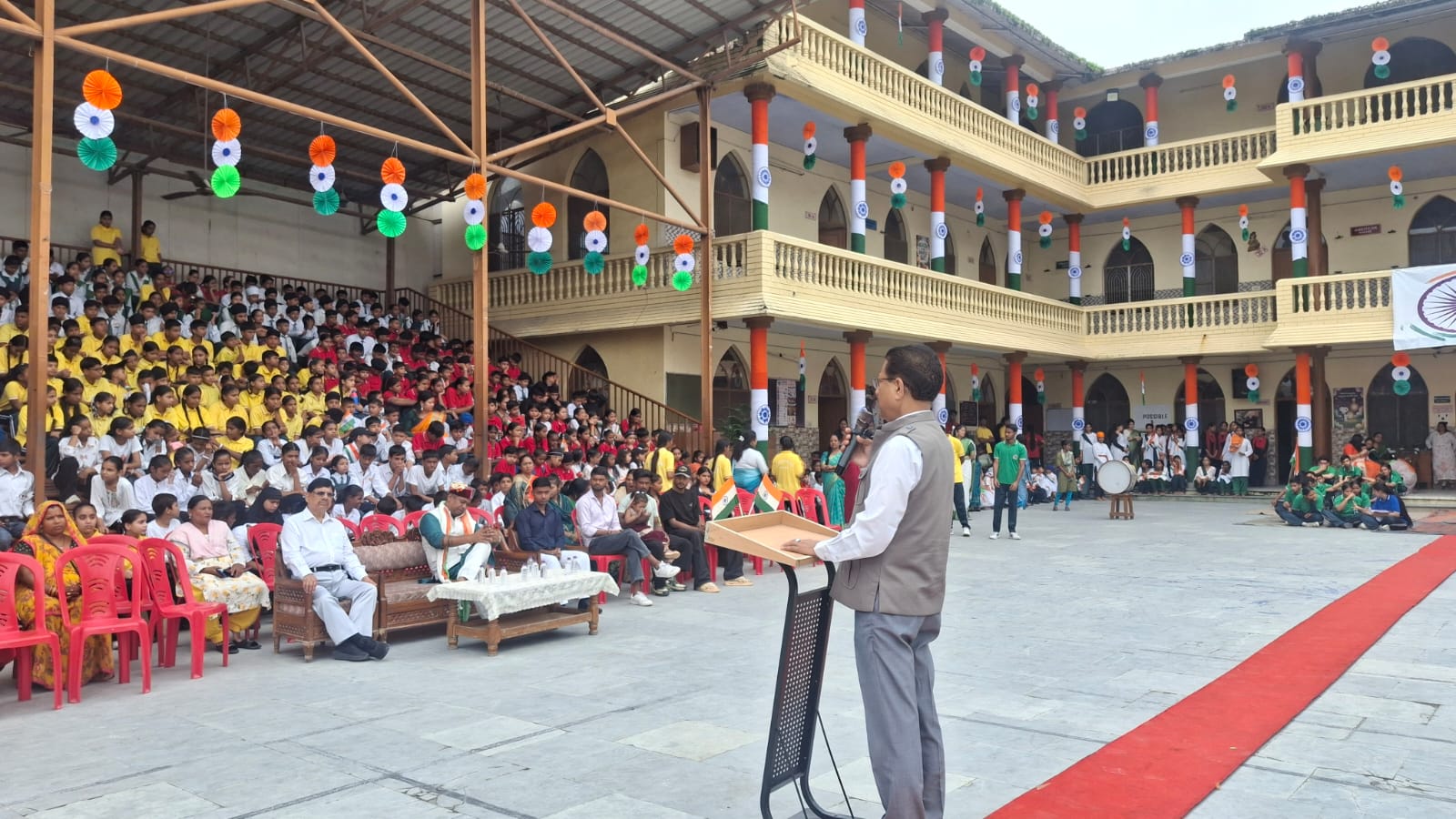 80वां स्वतंत्रता दिवस: सूर्यकांत धस्माना ने ध्वजारोहण कर युवा पीढ़ी को समर्पित किया आजादी का पर्व