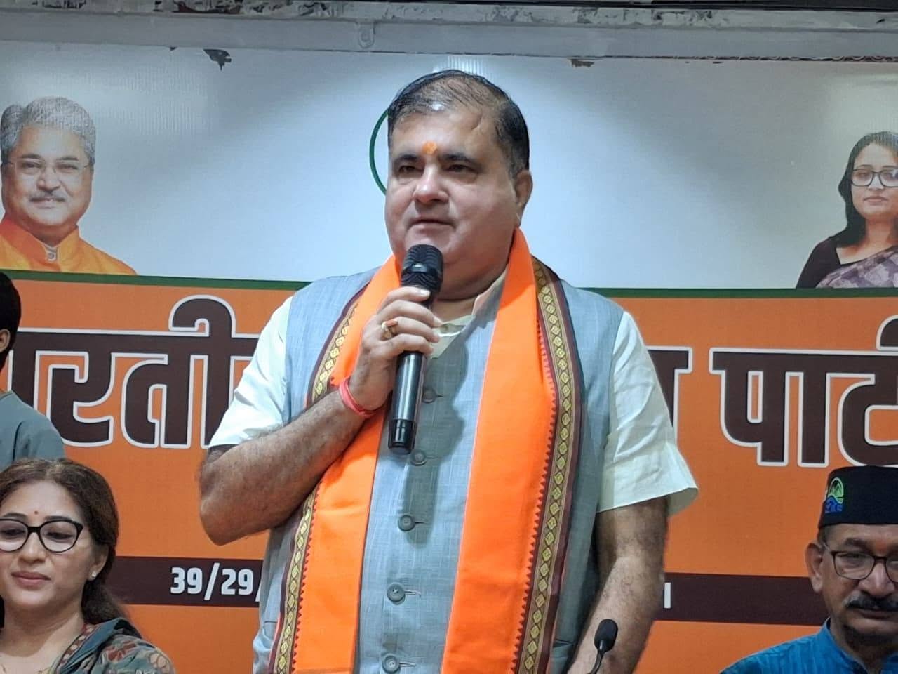 फणीन्द्र नाथ शर्मा की नियुक्ति पर महेंद्र भट्ट ने दी बधाई, संगठन को बूथ स्तर तक मजबूत करने पर जोर