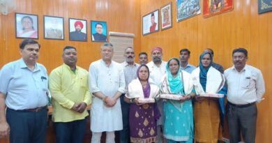 नालापानी चौक पर साहस की मिसाल बनीं तीन सफाई कर्मचारी, नगर निगम ने किया सम्मानित