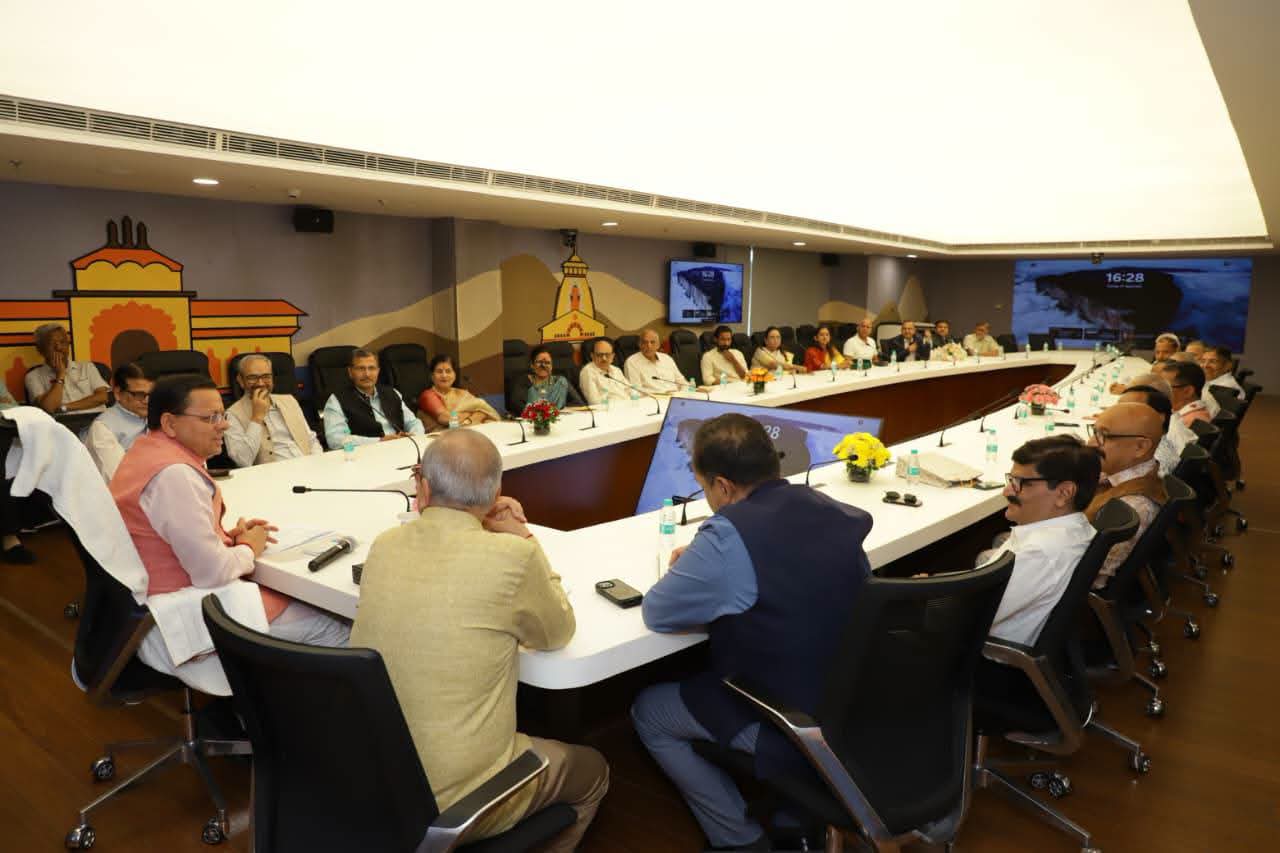 दिल्ली में प्रवासी उत्तराखंडियों से CM धामी का संवाद, विकास से लेकर UCC तक गिनाईं सरकार की उपलब्धियां