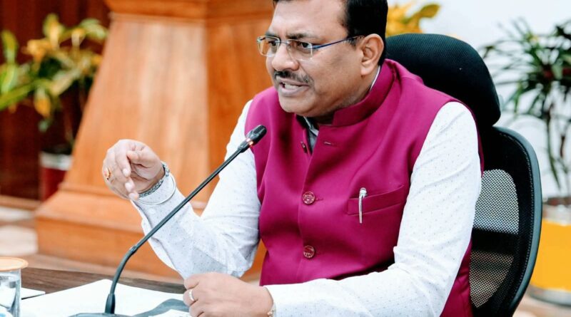 मुख्यमंत्री घोषणाओं पर मुख्य सचिव सख्त, 303 लंबित घोषणाओं के जल्द निस्तारण के निर्देश