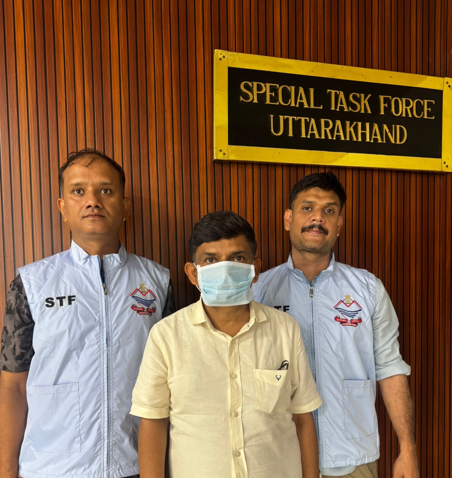 फर्जी शस्त्र लाइसेंस बनाने वाले अंतर्राज्यीय नेटवर्क का खुलासा, मेरठ के गन हाउस मालिक को STF ने दबोचा