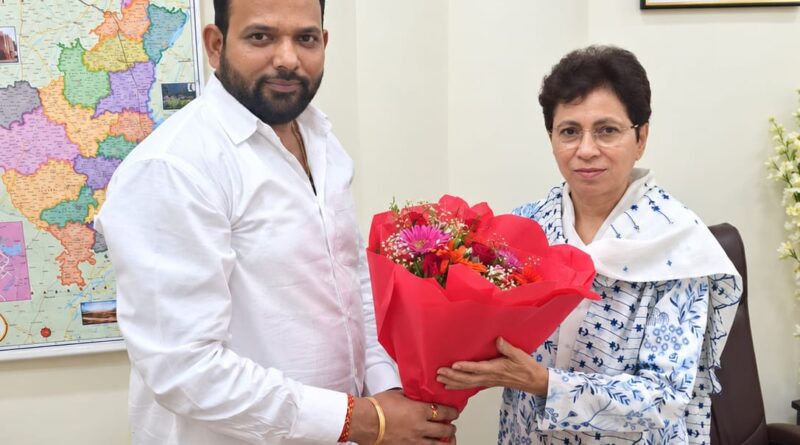 नशे के खिलाफ धर्मपुर में चलेगा व्यापक जनअभियान, दिल्ली में शैलजा कुमारी से मिले एडवोकेट संदीप चमोली