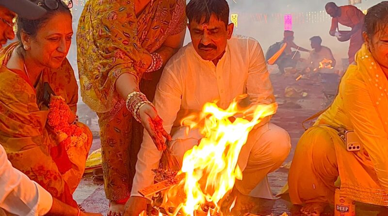 विश्वकर्मा पूजन दिवस एवं प्रधानमंत्री श्री नरेन्द्र मोदी जी के जन्मदिवस पर त्रिवेणी घाट में 1008 कुंडी महायज्ञ का भव्य आयोजन