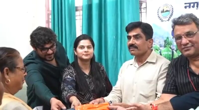 स्वच्छता ही सेवा पखवाड़े में पर्यावरण मित्रों का स्वास्थ्य परीक्षण, महापौर शम्भू पासवान ने कहा—स्वास्थ्य और सुरक्षा निगम की सर्वोच्च प्राथमिकता