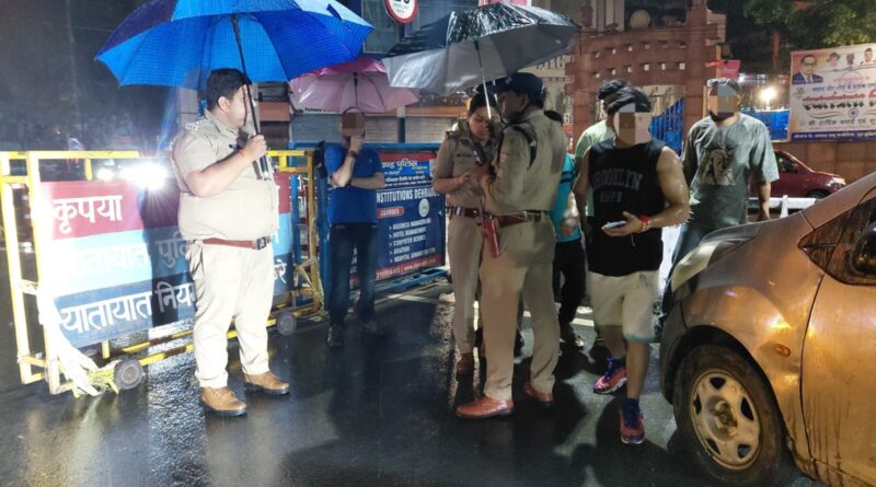 भारी बारिश में दून पुलिस की ‘ऑपरेशन नाइट स्ट्राइक’, 700 से अधिक लोगों से पूछताछ; 19 शराबी चालक गिरफ्तार