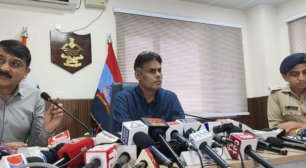 उत्तराखंड STF का ‘ऑपरेशन हॉटस्पॉट’: 15 साइबर अपराधी गिरफ्तार, 247 संदिग्धों को नोटिस