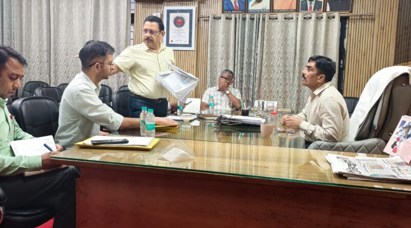 ऋषिकेश की तीन बड़ी विकास योजनाओं की समीक्षा, त्रिवेणी घाट से चंद्रभागा पुल तक कार्यों में तेजी के निर्देश