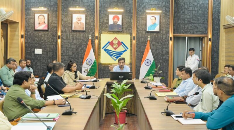 सरकारी भूमि से तत्काल हटेगा अतिक्रमण, पॉलीगॉन मैपिंग में लापरवाही पर 12 विभागों को नोटिस