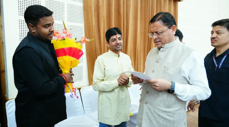 110 दिन से शिक्षा निदेशालय में धरना, 95 दिन से क्रमिक अनशन; CM धामी से मिले शारीरिक शिक्षा प्रशिक्षित बेरोजगार