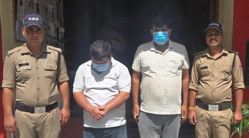सोशल मीडिया पर वायरल मारपीट के वीडियो पर दून पुलिस की कार्रवाई, दो गिरफ्तार