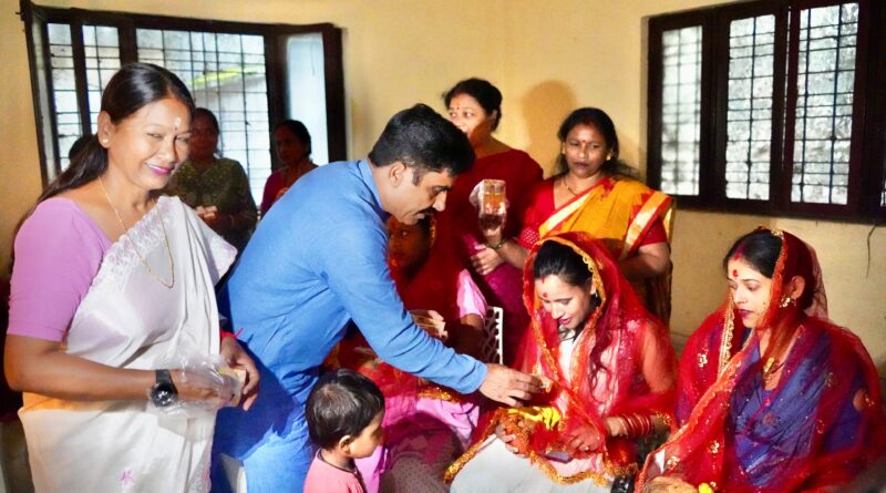 कुम्हार बाड़ा में ‘आंगन मिलन सेवा कार्यक्रम’, गर्भवती महिलाओं की हुई गोद भराई