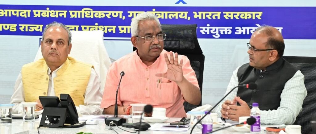 भारी बारिश की चेतावनी के बीच उत्तराखंड का आपदा तंत्र अलर्ट, संवेदनशील क्षेत्रों में बढ़ाई निगरानी