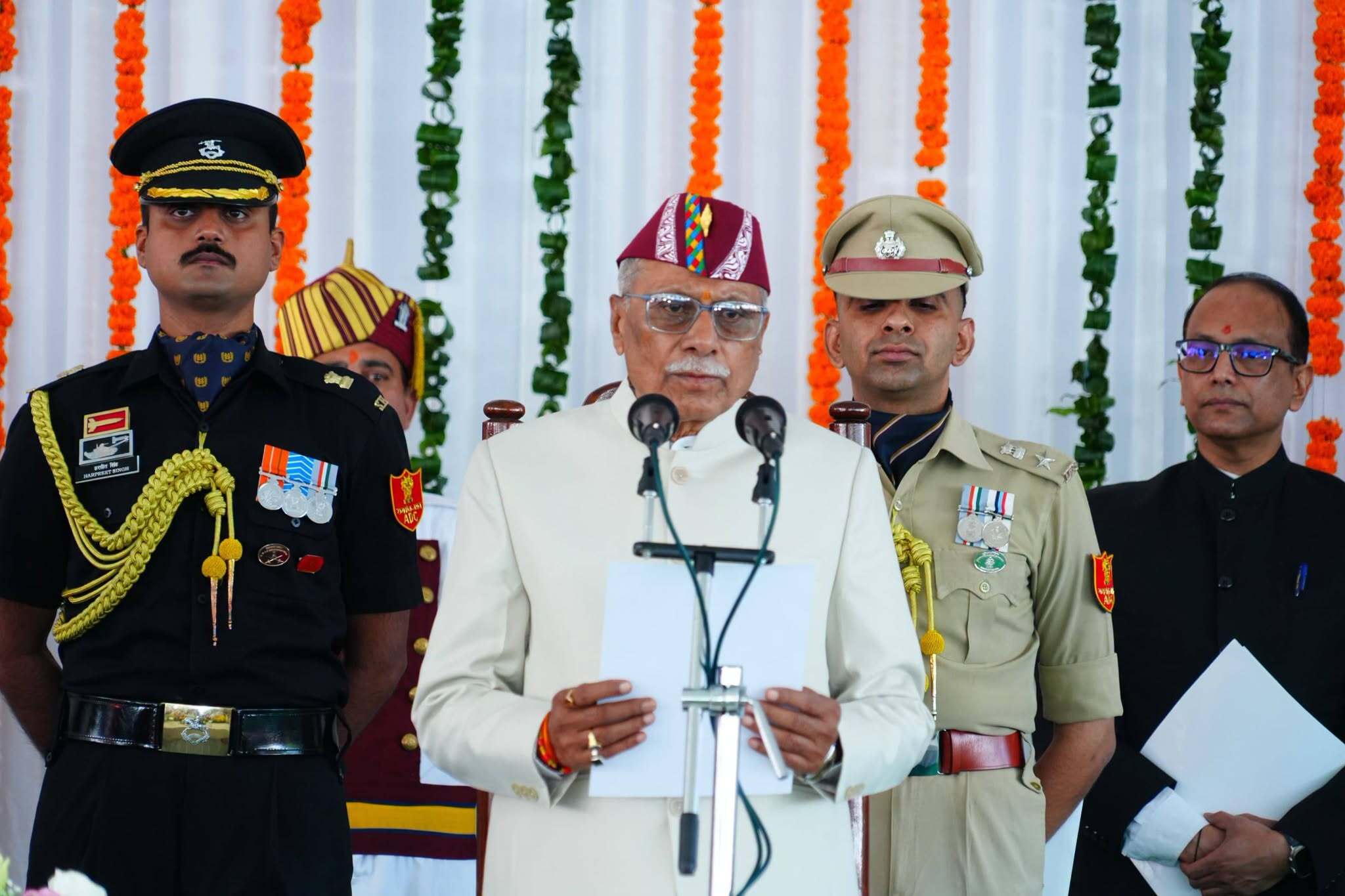 उत्तराखंड को मिला नौवां राज्यपाल, डॉ. ढाल सिंह बिसेन ने ली पद एवं गोपनीयता की शपथ