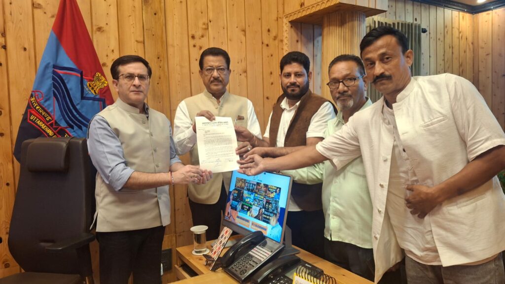 देहरादून की कानून-व्यवस्था पर कांग्रेस का हमला, मुख्य सचिव और DGP से मिला प्रतिनिधिमंडल