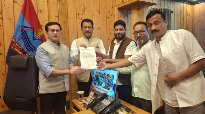 देहरादून की कानून-व्यवस्था पर कांग्रेस का हमला, मुख्य सचिव और DGP से मिला प्रतिनिधिमंडल