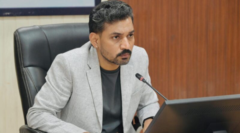 सिंगल यूज प्लास्टिक पर DM आशीष चौहान का शिकंजा, सप्लाई नेटवर्क तोड़ने के निर्देश; अवैध डंपिंग पर कटेगा चालान