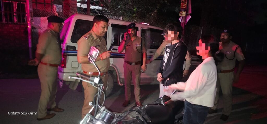 देहरादून में पुलिस की नाइट स्ट्राइक: शराब पीकर गाड़ी चलाने वाले 27 गिरफ्तार, 39 वाहन सीज