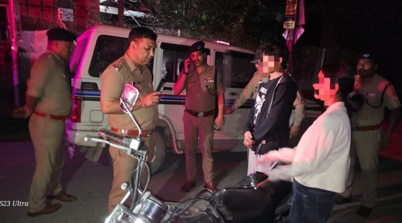 देहरादून में पुलिस की नाइट स्ट्राइक: शराब पीकर गाड़ी चलाने वाले 27 गिरफ्तार, 39 वाहन सीज