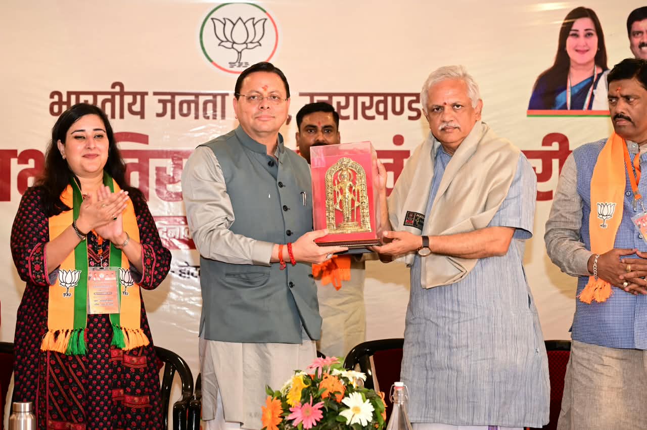 धामी का संकल्प—उत्तराखंड को बनाएंगे देश का श्रेष्ठ राज्य, सुशासन और जनकल्याण पर सरकार का फोकस