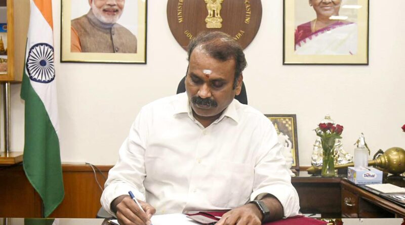 मोदी कैबिनेट में हलचल के बीच केंद्रीय सूचना एवं प्रसारण राज्य मंत्री एल. मुरुगन के इस्तीफे ..